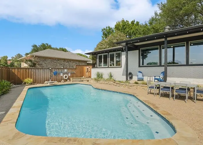 The Alamo Abode - Lake View Pool Newly Renovated