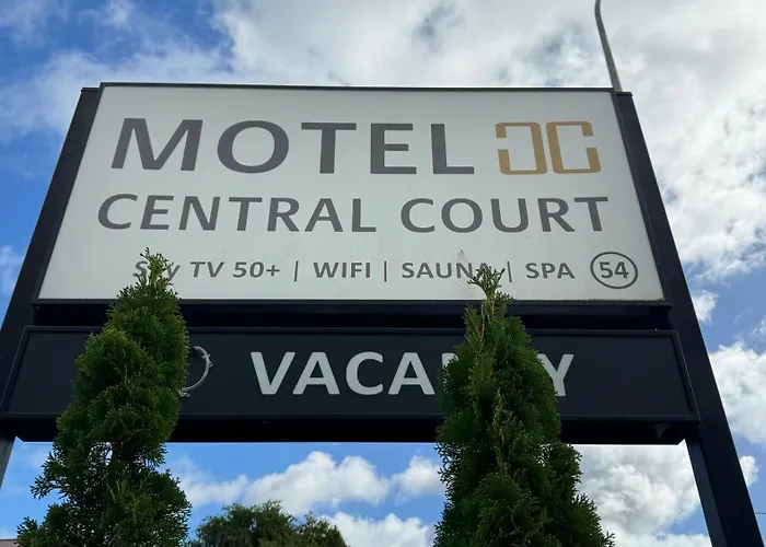 Central Court Motel