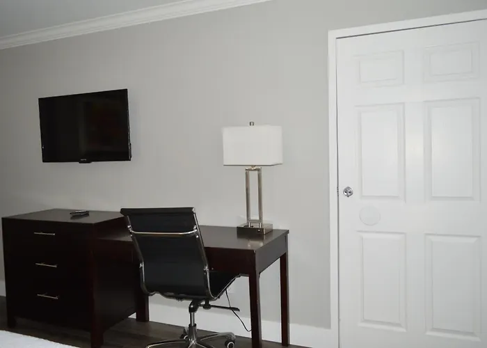 Fairview Inn & Suites