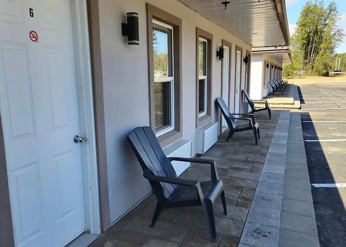 Deep River Motel