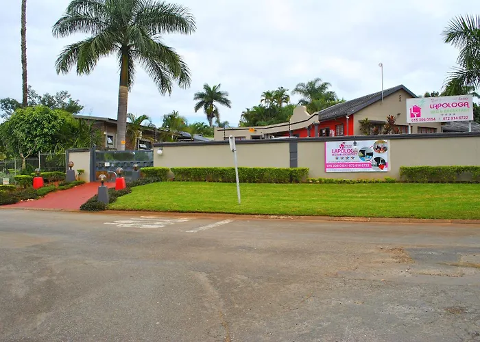 Lapologa Bed & Breakfast