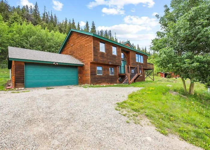 Gorgeous 4Br Home With An Amazing Mountain Setting