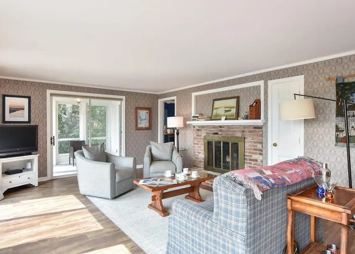 Marsh Front Home W Sweeping Views