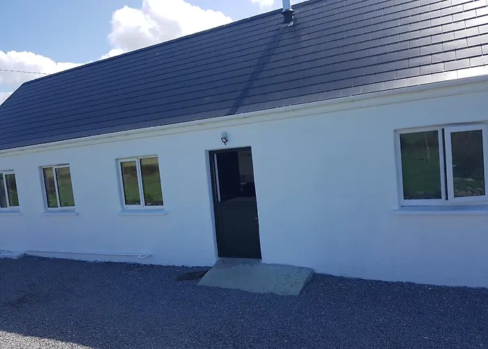 Sleeps5-200Yrfarmhouse-Freeparking-Garden