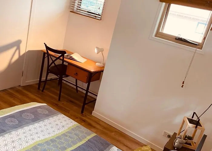 Easy Room Next To Bond University