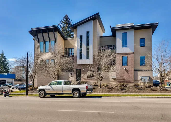Walk Downtown: Stunning Condo W/ Attached Garage