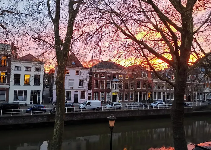 Slapen Aan De Sluis