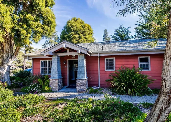 Cambria Pines Lodge
