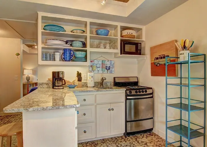 Lorna Beach Cottage At Spanish Village