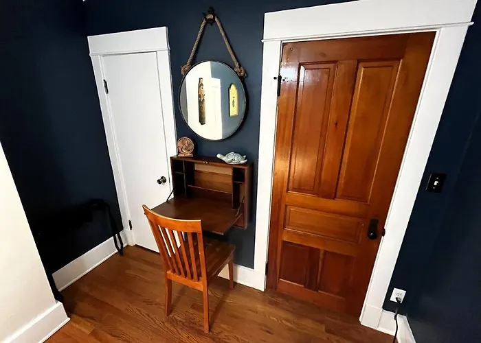 Fiesinger House - Private 3-Bd Unit In Historic Home, Downtown Sandusky