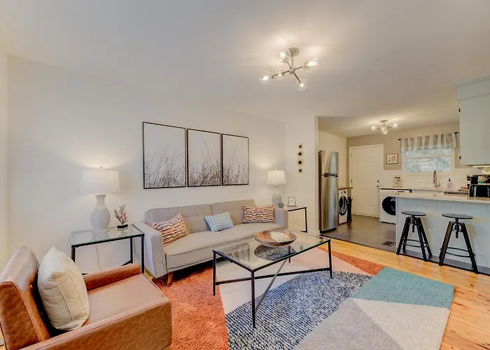 Modern Renovated Apartment