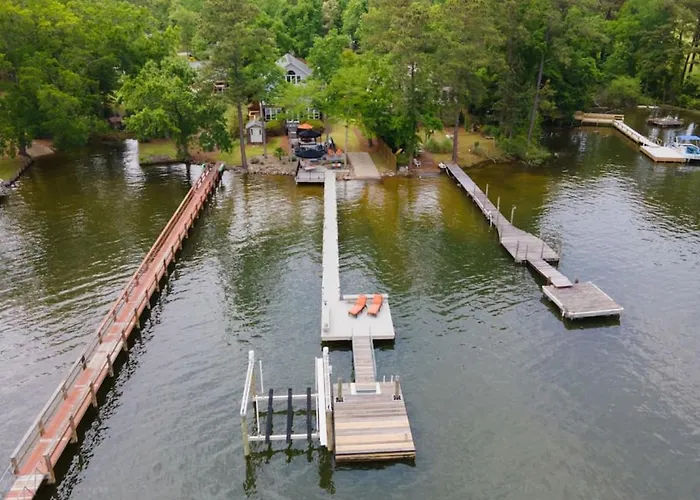Majestic Lake Murray Retreat