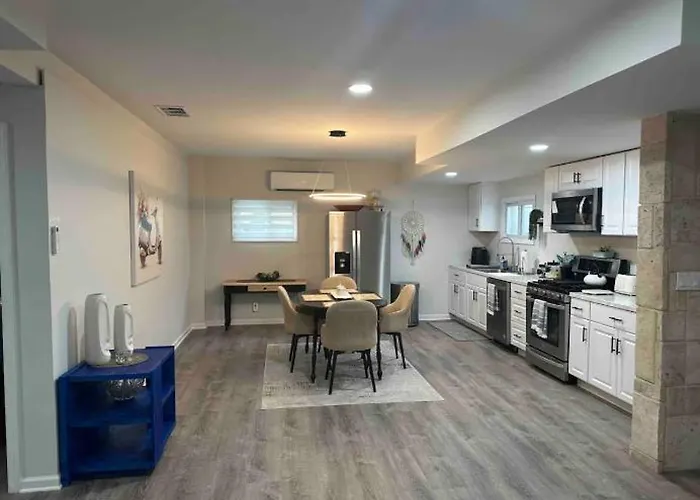2 Bedroom Apt In Long Branch