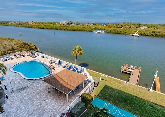 508 Bayshores Yacht Tennis Club