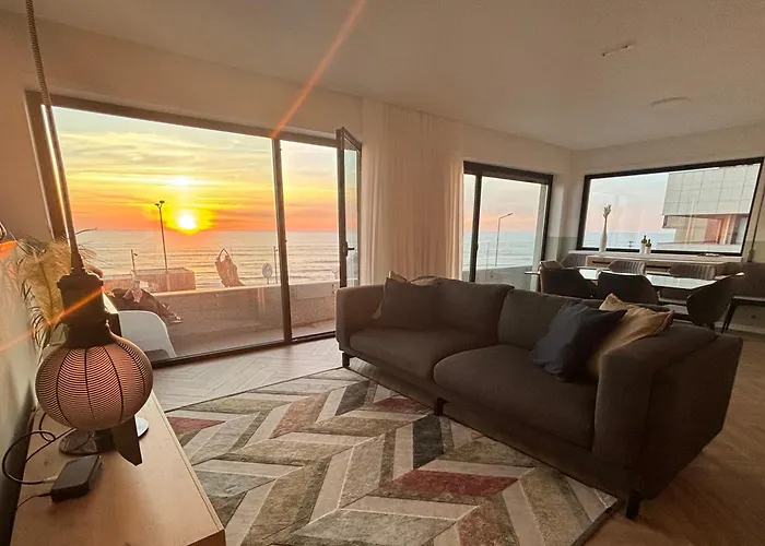 Custódio Sea Home
