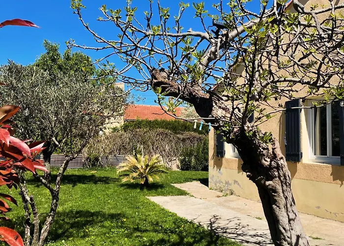 Entre Les Alpilles Et Le Luberon 3 Chambres 10 Pers