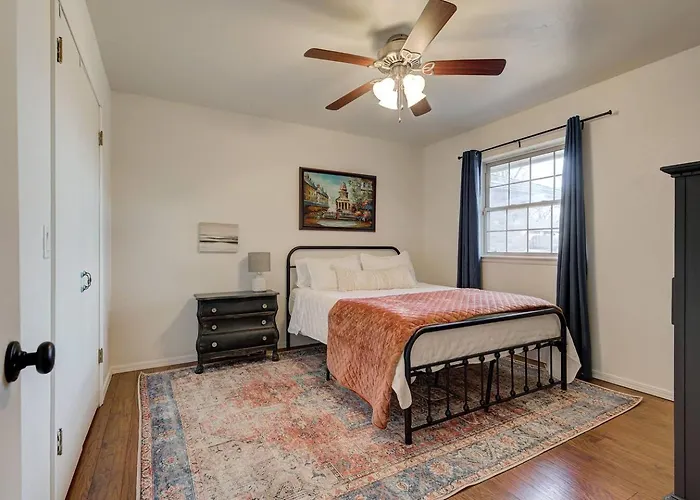 Family Home 5 Beds 3 Baths By Oc