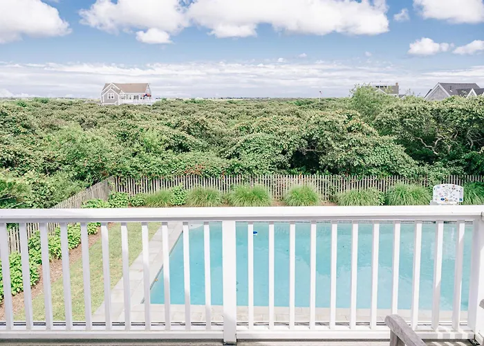 Relaxing Guesthouse With Pool, Stunning Views Close To Beach