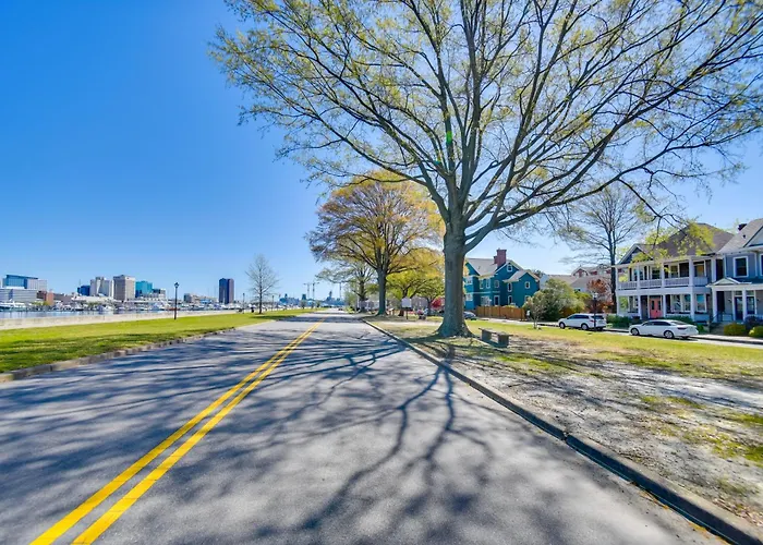 Waterfront Portsmouth Apt: 1/2 Mi To Dtwn & Ferry