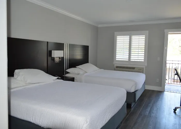 Fairview Inn & Suites