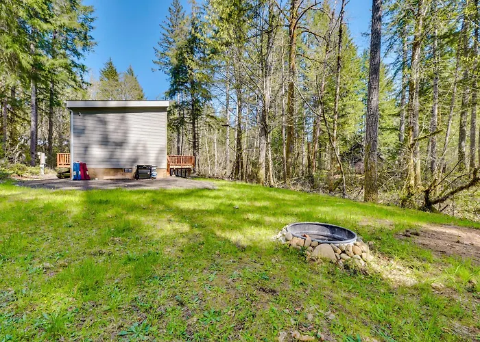 Hoodsport Vacation Rental W/ Private Lake Access!