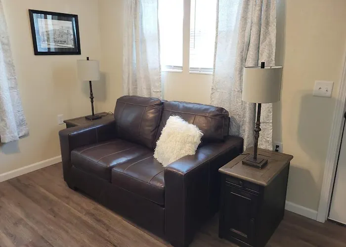 Charming 1Br Efficiency Apt Near Ttu & Downtown