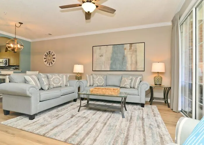 Lakefront Luxury 15000Sf Pool In Amazing Location