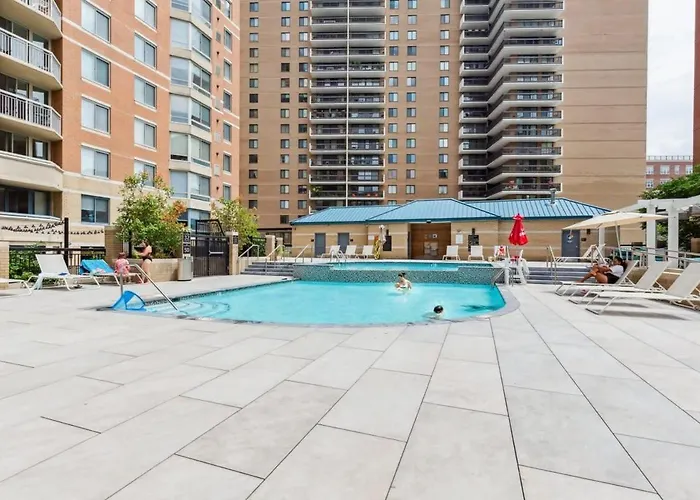 2Br Executive City Suite With Gym & Pool
