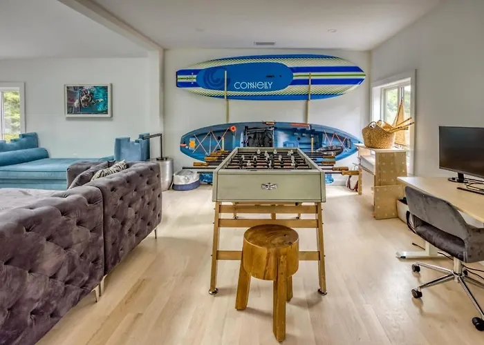 The Brookman Renovated 6000 Sf Estate On 40 Acres