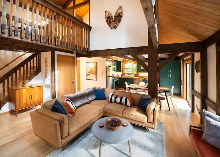 Stonebridge Cabin Modern Amenities, Enjoy Nature!
