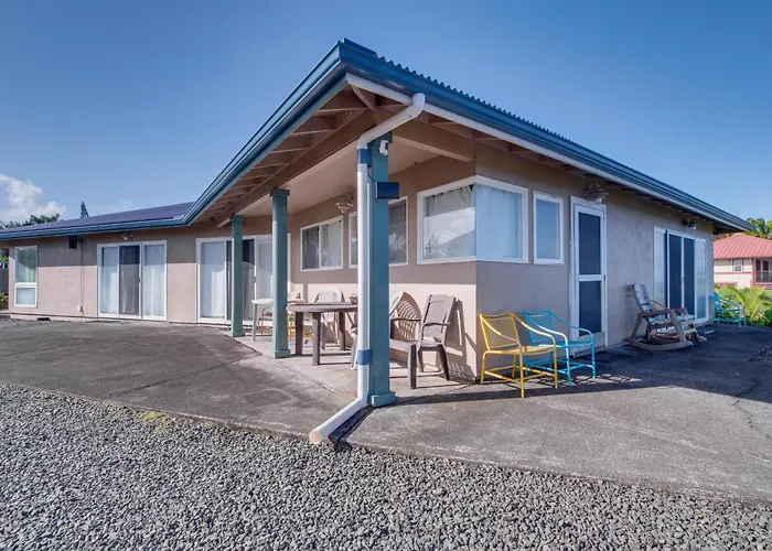 Oceanfront Keaau Gem: Ocean & Sunrise Views, Pool