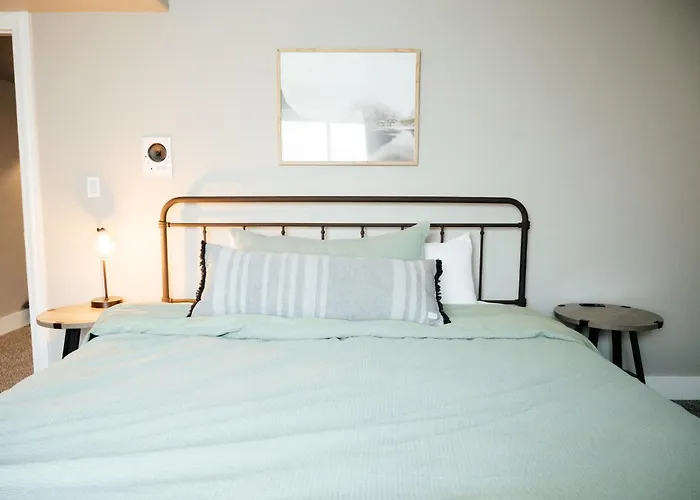 Large & Spacious Home, Sleeps 23+ Near Slc