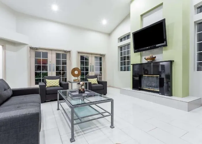 Metro Chandler Extended Stay - Cosy King