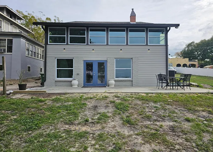Lakeside Lofts At Lake Martha