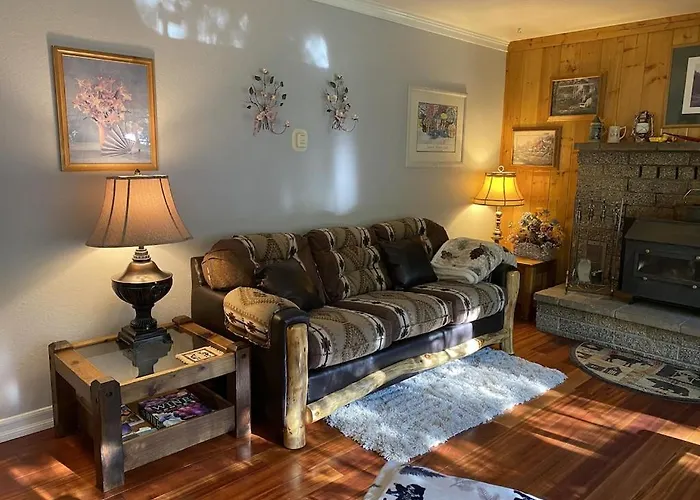 Tahoe Cottage Perfect For Couples And Outdoor Enthusiasts
