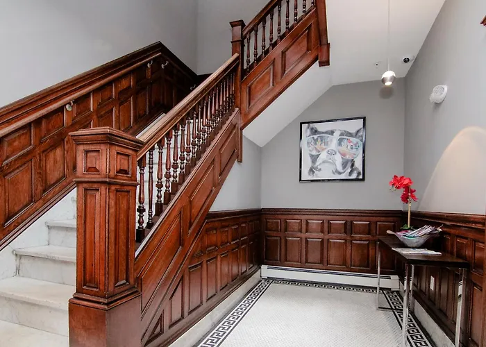 A Stylish Stay W/ A Queen Bed, Heated Floors.. #11