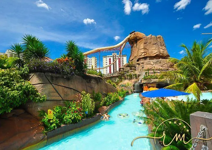 Piazza diRoma RM Hopedagem com Acesso Acqua Park/Splash