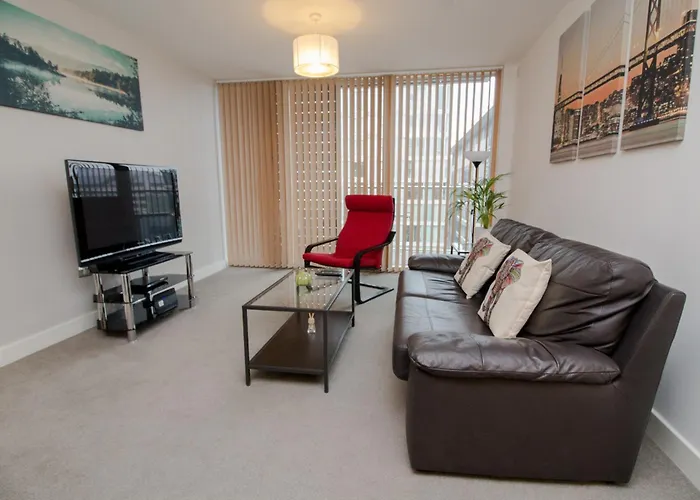 Istay Apartments At Vizion - Fully Equipped Modern Serviced Apartments With Balconies, Superfast Broadband, Free Allocated Parking Space, 24H Security, Rooftop Gardens, Located In Central Mk