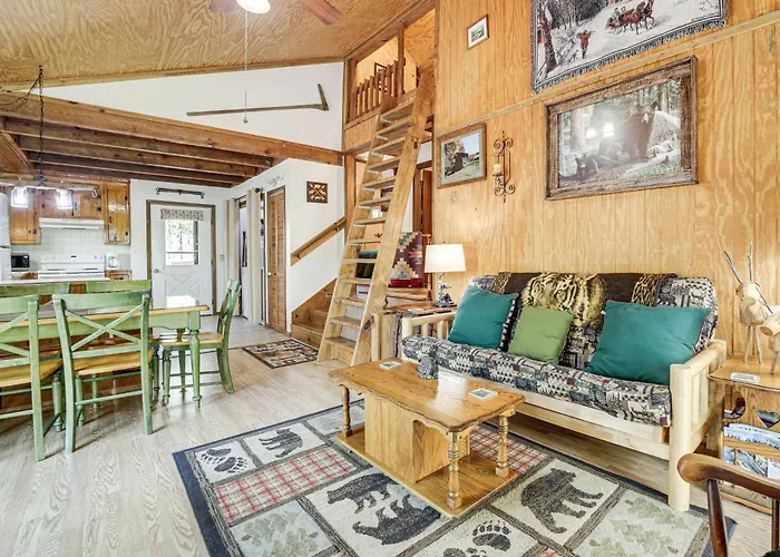 Summer Creekside Cabin Retreat W/ Deck