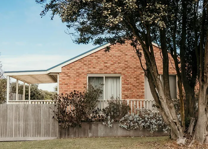 Banksia Beach House