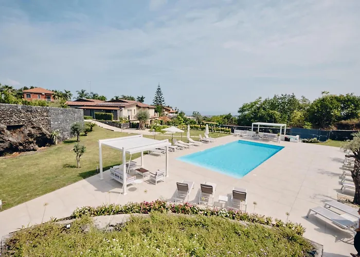 Cortilio Luxury Homes On Etna