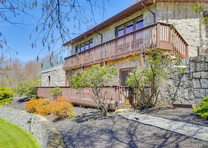 East Fishkill Escape, Close To Red Wing Park!