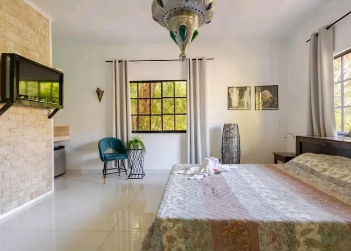 Palmhill Villa