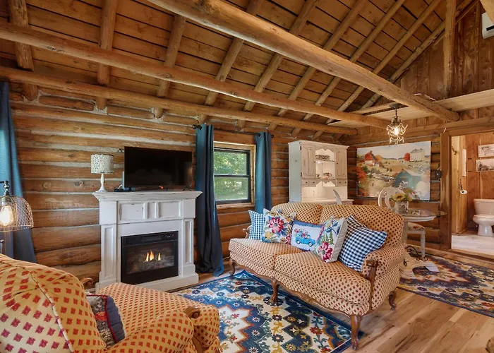 Too Cute-Queen-Log Cabin Charm-Kitchen-The Happy Hound