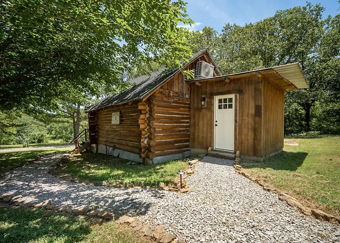Too Cute-Queen-Log Cabin Charm-Kitchen-The Happy Hound
