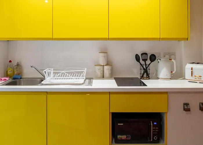 Corner Studio Apartment In Sheffield