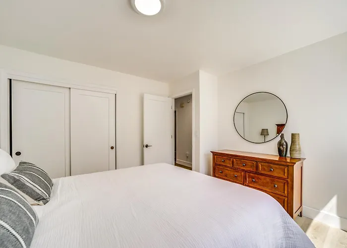 Family Friendly: Modern Cabin In Munds Park!