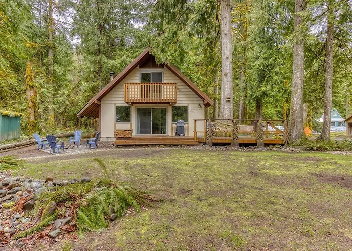 Thompson Cabin - Charming Salmon Riverfront A-Frame Oasis W/ Fireplace