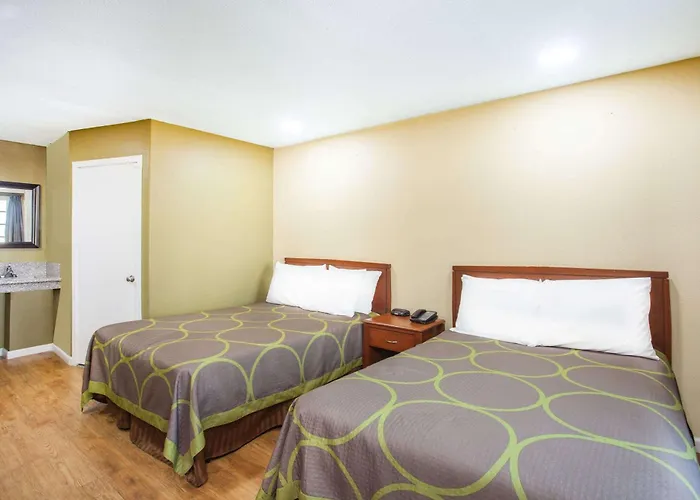 Super 8 By Wyndham Redlands/San Bernardino