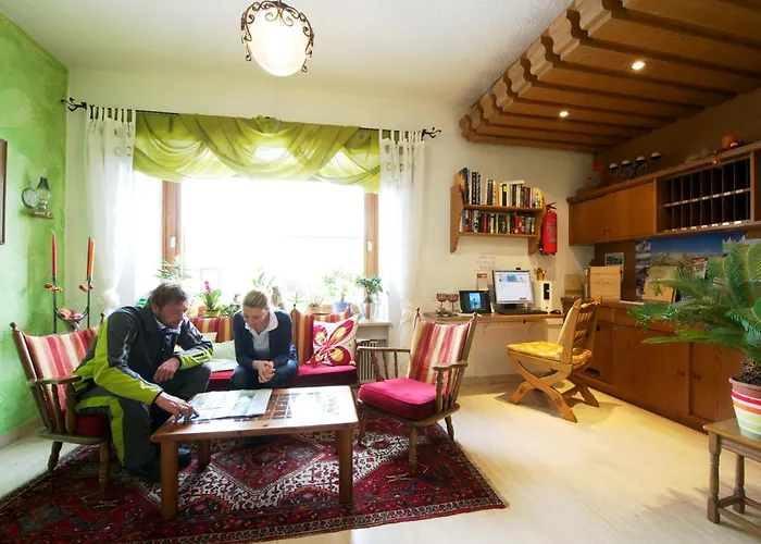 Simone'S Platzerl - Inklusive Taeglichem Freien Eintritt Tauern Spa - Nur 5 Gehminuten, Sommerkarte, Privatem Garten Mit Schwimmteich, Grill Und Saunabereich